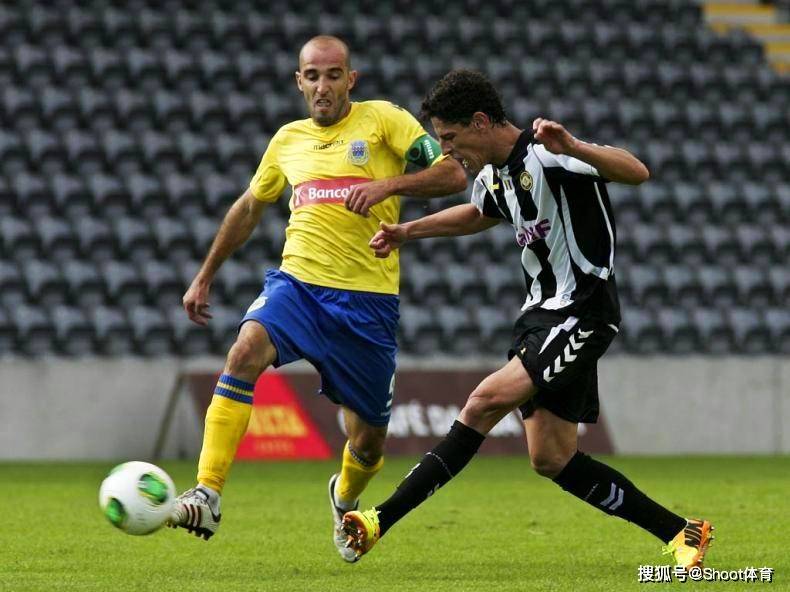  奥格斯堡客场顽强逼平实力占优对手